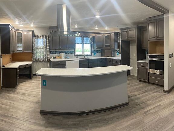 3rd image of 76471 Road 416
