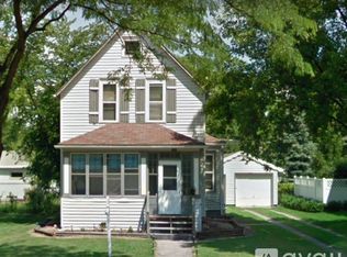 1414 University Ave #1, Grand Forks, ND 58203