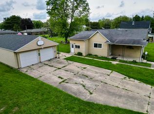 736 N 13th St, Elwood, IN