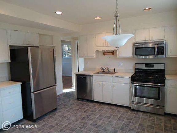 5th image of 21814 Diller Ln