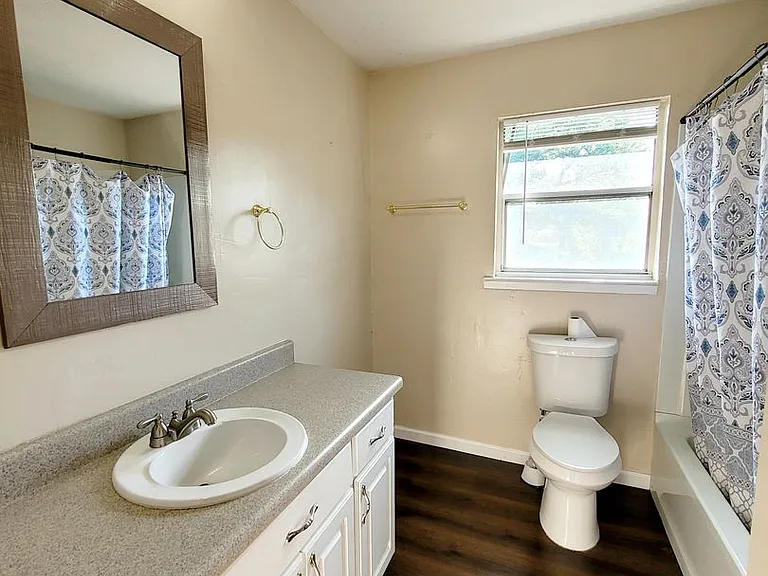 3903 W Gadsden St #B — Photo 10