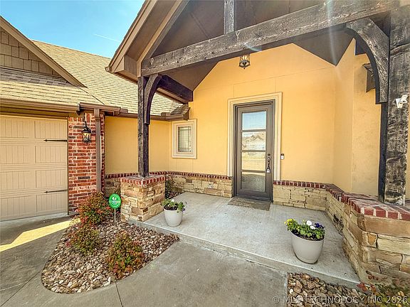 4th image of 601 Kingston Pl