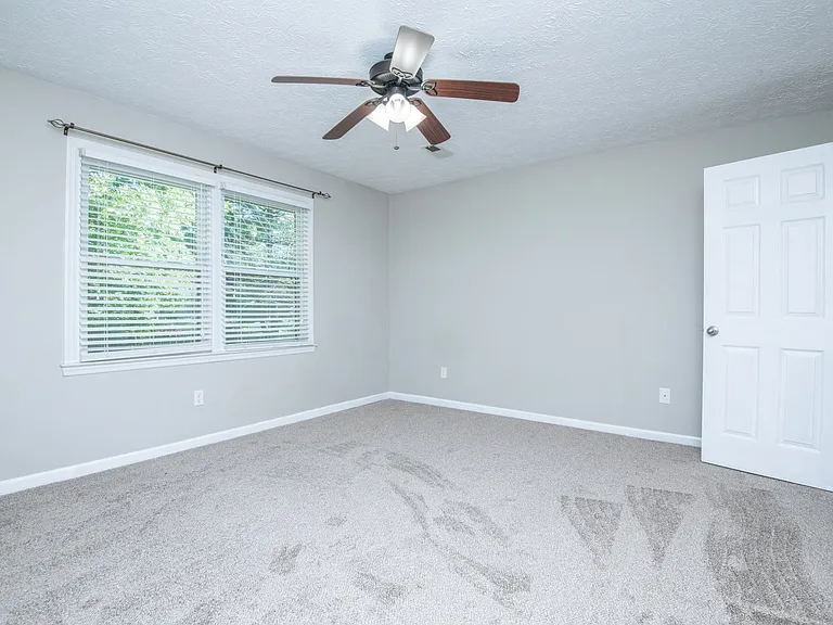 8816 Mill Run Dr — Photo 24