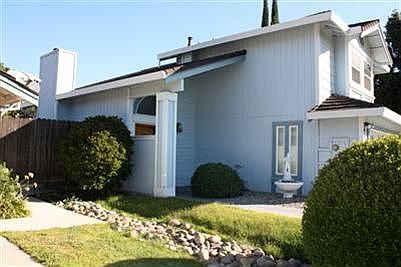 2nd image of 3411 Saxonville Way
