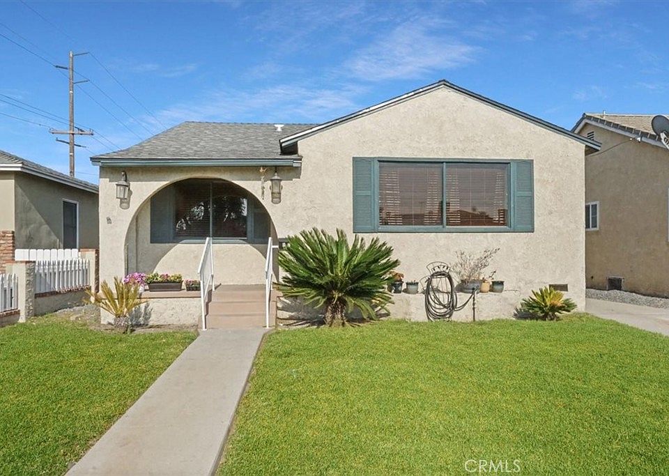 1st image of 807 Maryess Dr