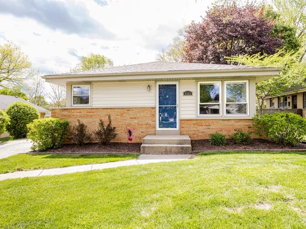 4123 N 95th STREET, Wauwatosa, WI 53222