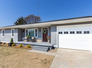 210 N 1st St, Lincoln, KS 67455
