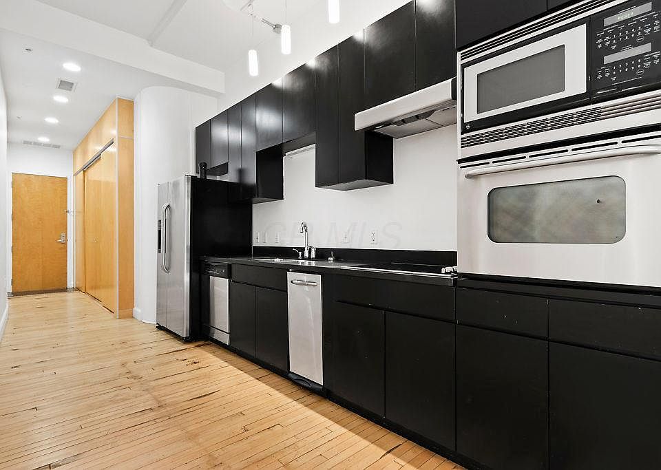 1st image of 106 N High St APT 405