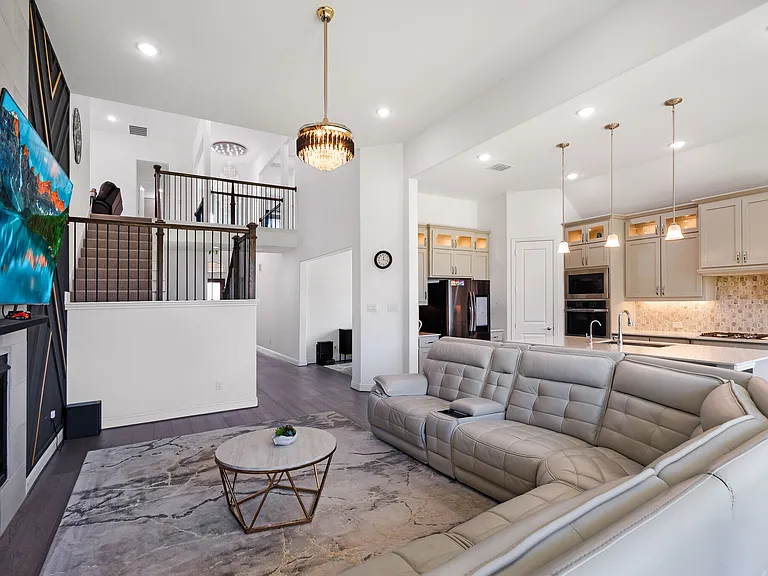 7597 Sanctuary Dr — Photo 23