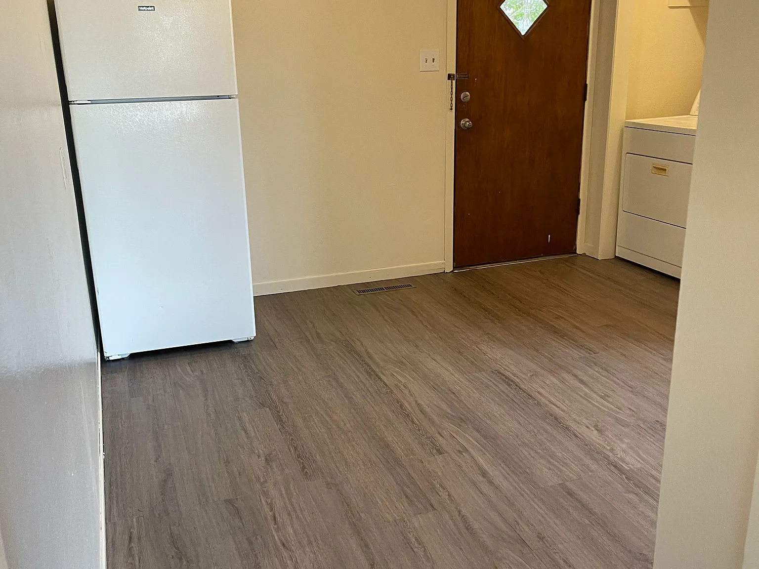 135 Cedar St — Photo 4