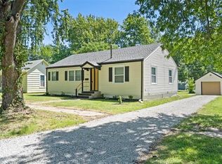 717 N Sycamore St, Ottawa, KS 66067