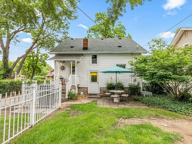 211 Catalpa Dr — Photo 48