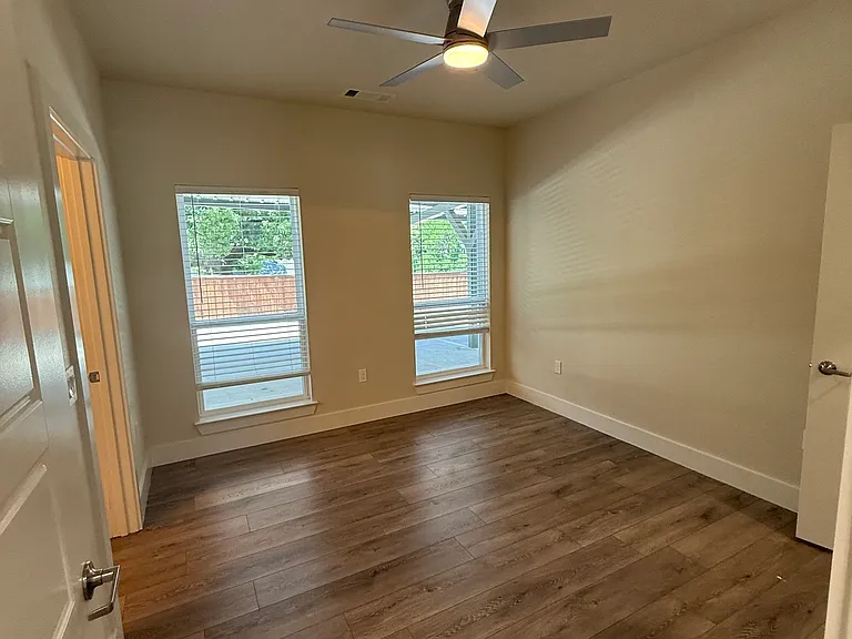 406 Alvarado St — Photo 15