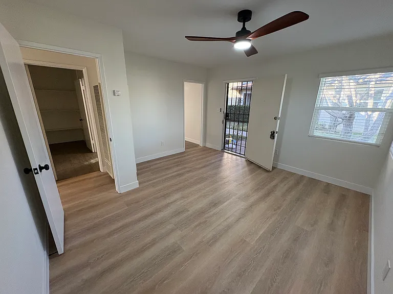 441 Casselman St #11 — Photo 15