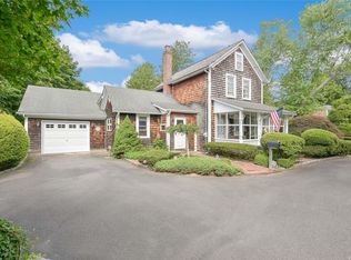 102 Munsell Rd, East Patchogue, NY 11772