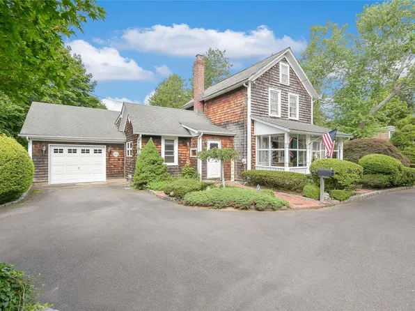 102 Munsell Road, East Patchogue, NY 11772