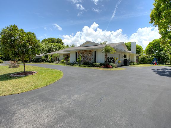 2nd image of 15724 SW 82nd Ct