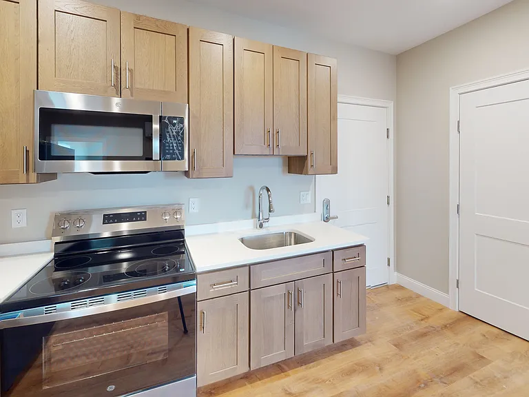 100 Revere St — Photo 21