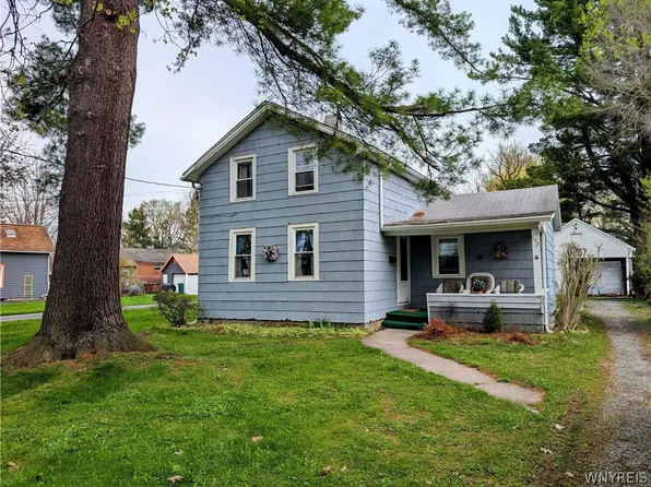 192 Oakwood Ave, East Aurora, NY 14052