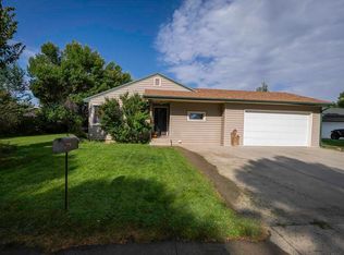 708 S 16th St, Worland, WY 82401