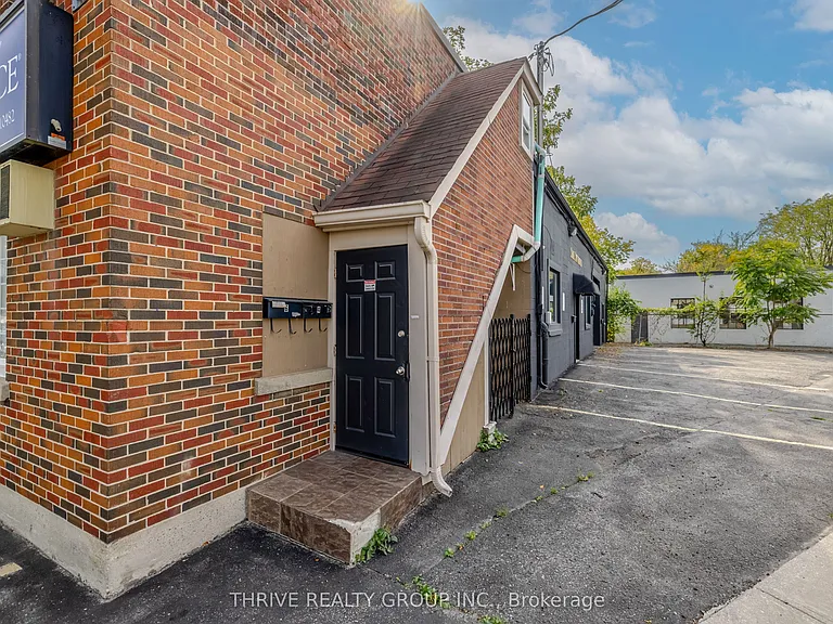 245 Maitland St #6 — Photo 2