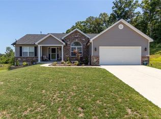 224 Lone Wolf Dr, Festus, MO 63028