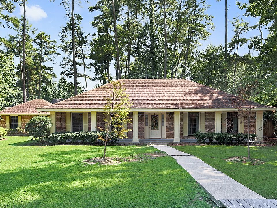 1st image of 300 Laura Dr N