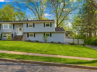 26 Aberdeen Ave, Wayne, NJ 07470