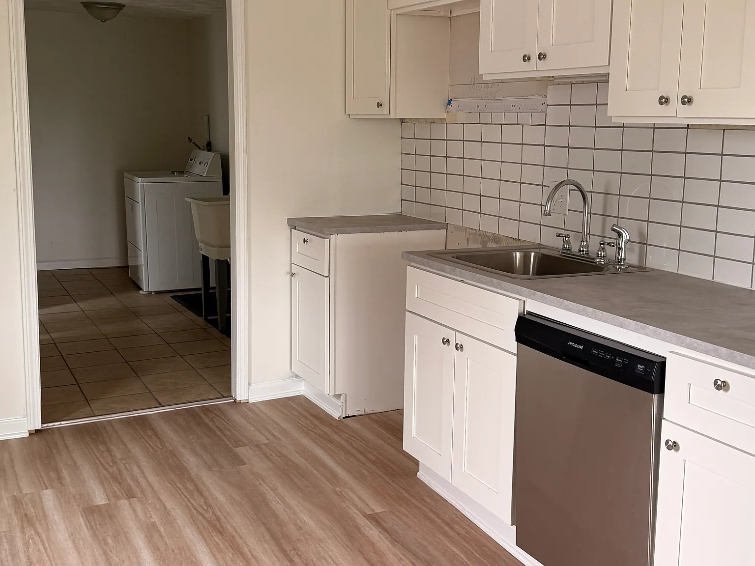3 bed, 1196 sqft, $1,150 — Photo 3
