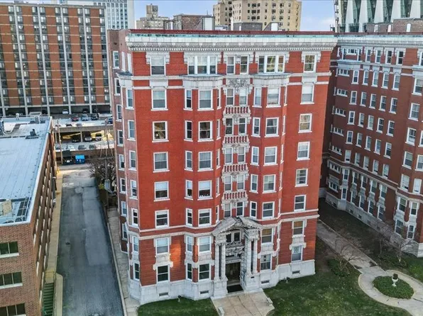 4944 Lindell Blvd APT 8W, Saint Louis, MO 63108