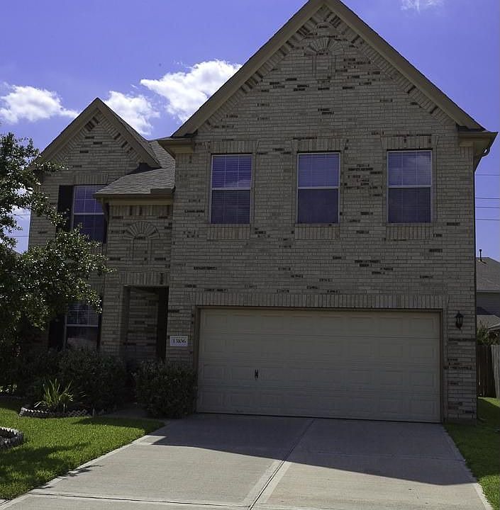 1st image of 13106 Orchard Green Dr