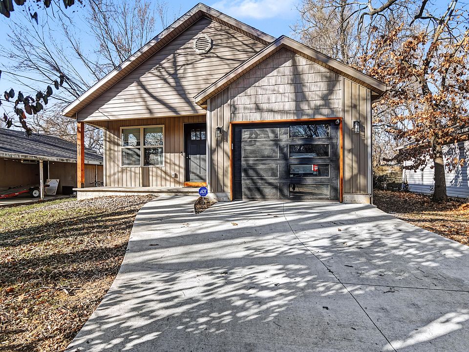 1st image of 2517 N Prospect Avenue