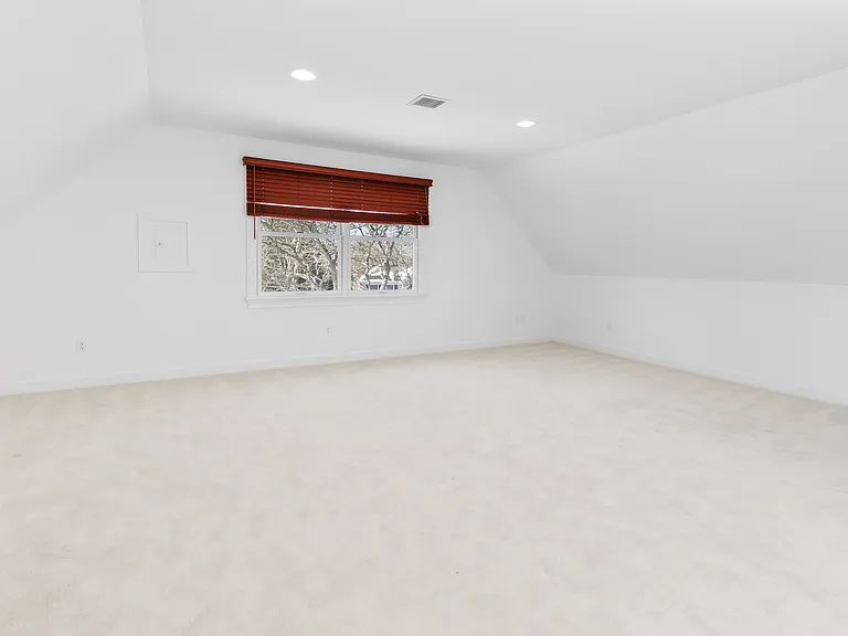 141 Harvest Ln — Photo 29