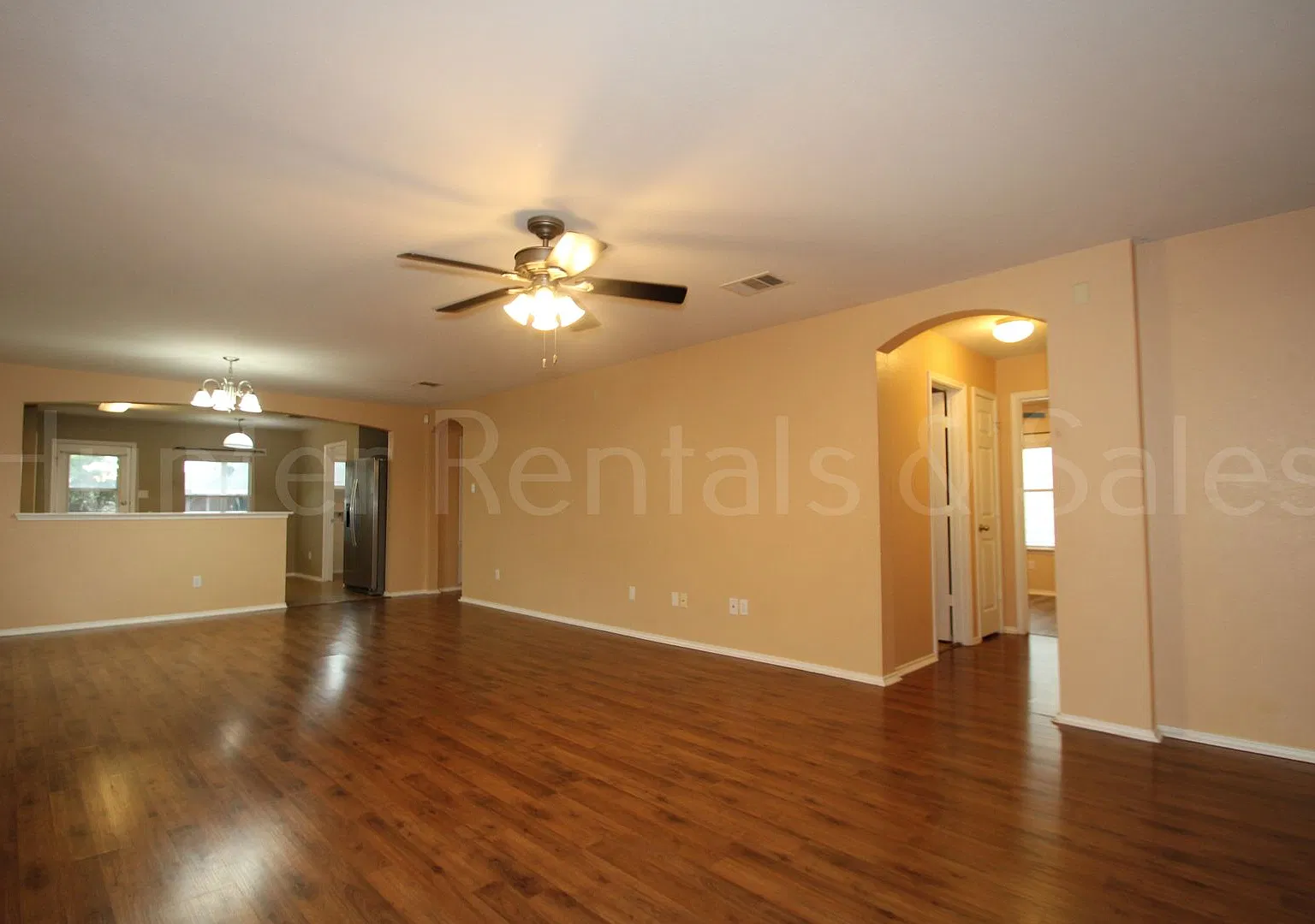 Beautiful Home! — Photo 3