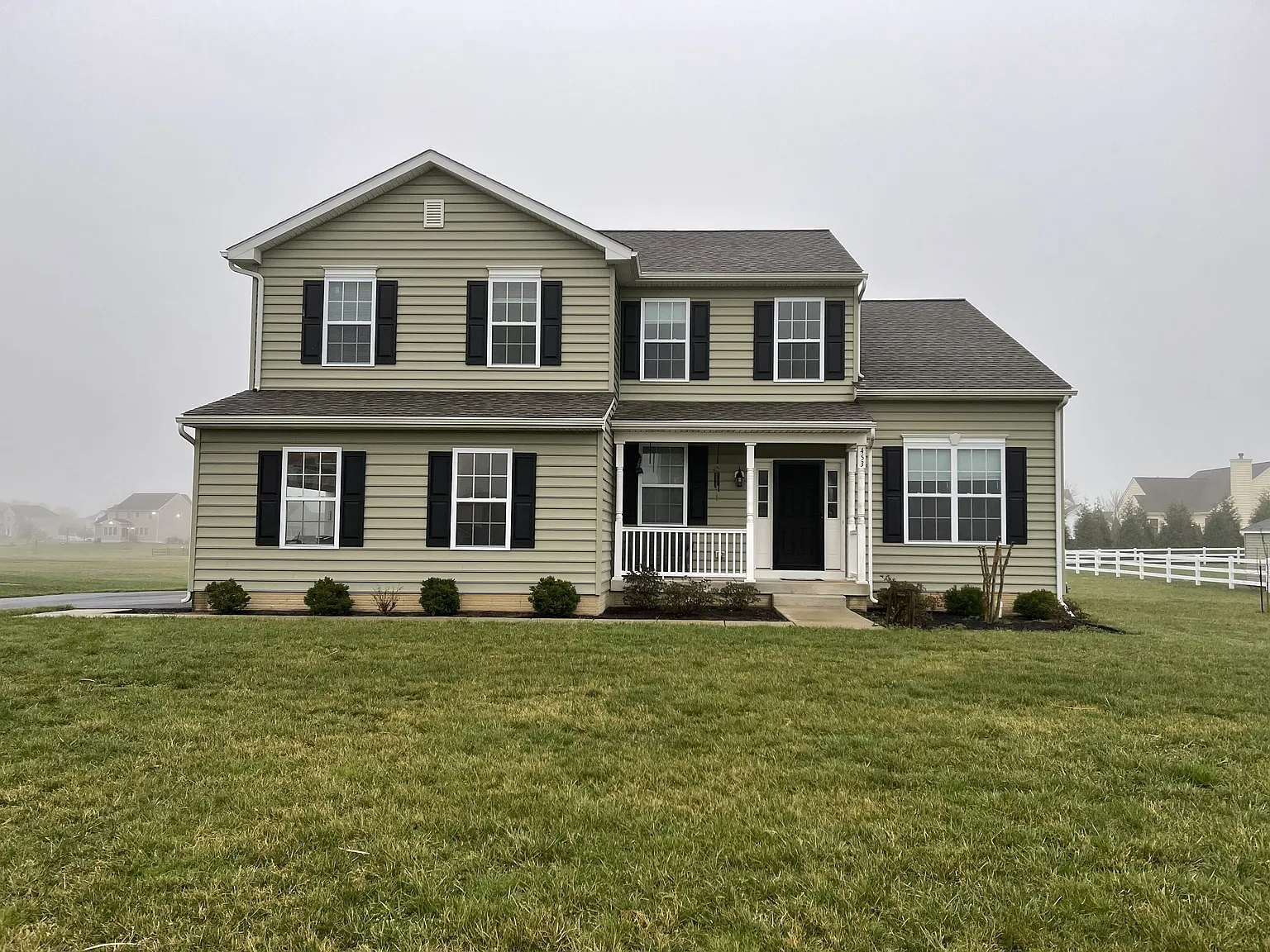 4 bed, 2.5 bath, 2213 sqft, $3,000 — Photo 1