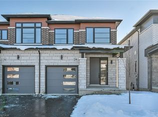 29 Kingfisher Dr, Hamilton, ON L9A5A4
