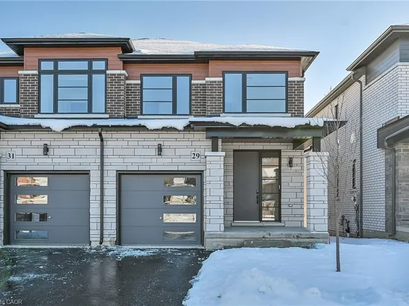 29 Kingfisher Dr, Hamilton, ON L9A 5A4