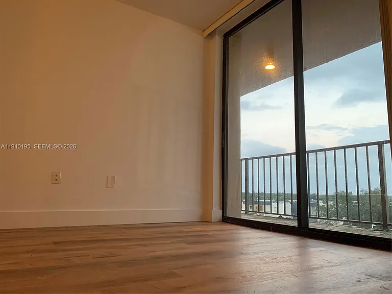 16751 NE 9th Ave — Photo 15