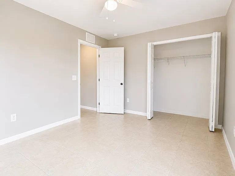525 SE 4th Terrace Cpe — Photo 12