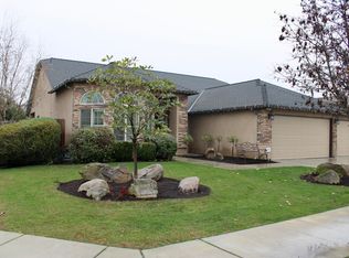 2876 23rd Ct, Kingsburg, CA