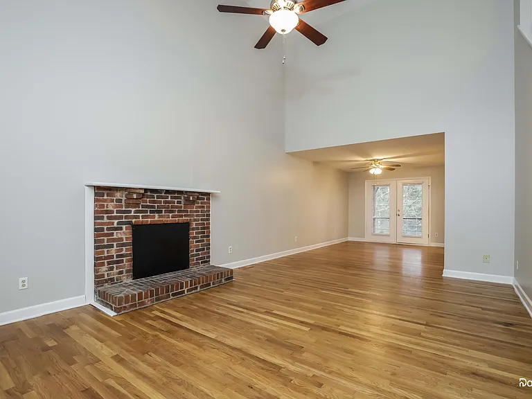 1702 Plateau Ct — Photo 8