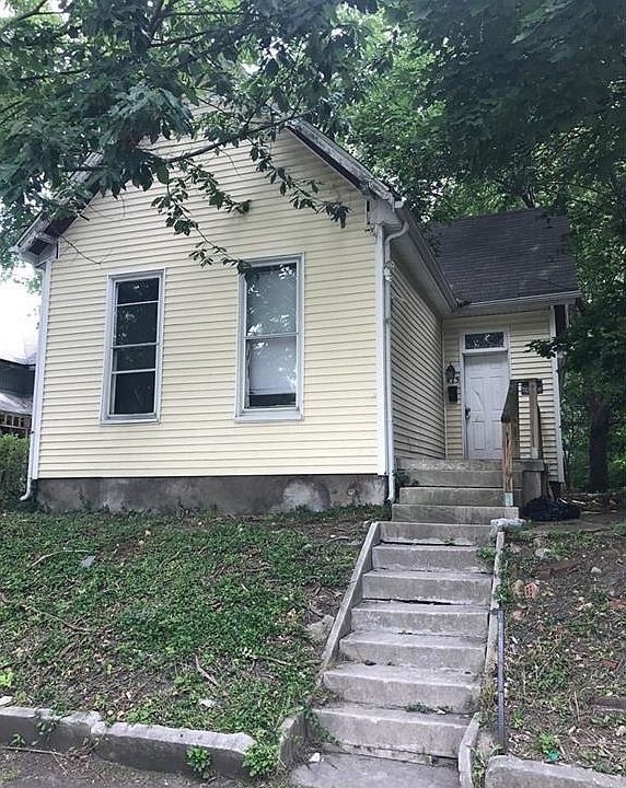 1st image of 415 Jefferson Ave