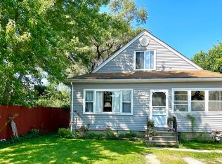 607 Mohawk St, Joliet, IL 60432