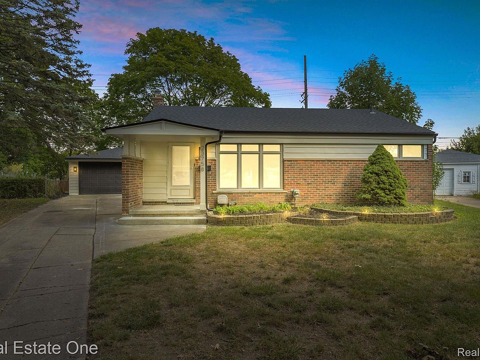 1st image of 23758 Beacon Dr