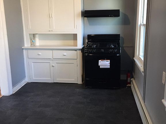 2nd image of 41 Storm Ave Floor 1
