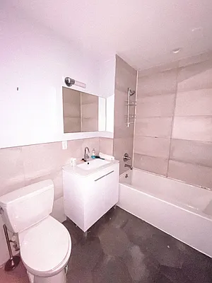 Rented by Greenrock Management | media 19