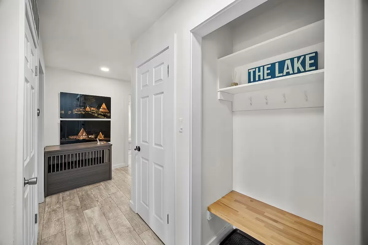 1335 N Lake Blvd — Photo 3