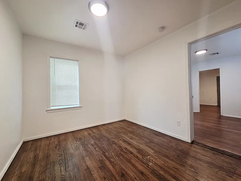3413 Willow Creek Dr — Photo 11