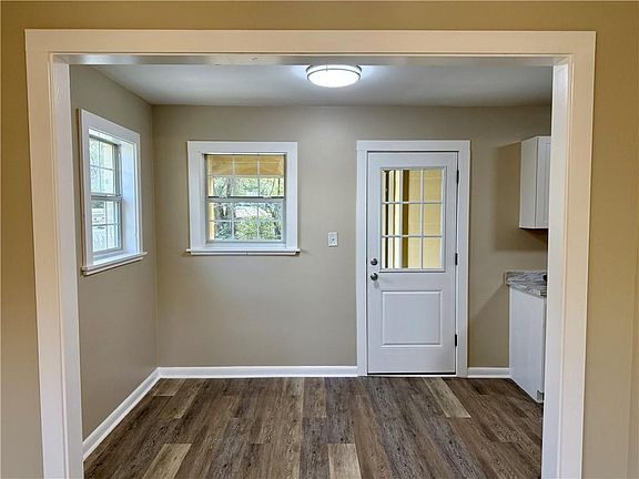 5th image of 2203 Rosa Dr