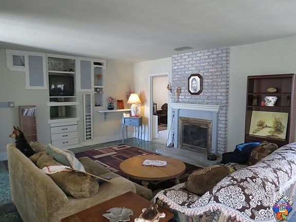 3rd image of 327 E Avenue J8